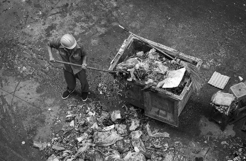 Business waste removal services in Chessington